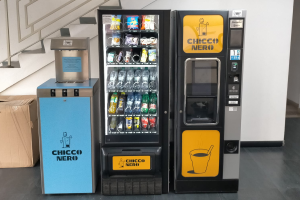 Distributori automatici Chicco Nero in batteria